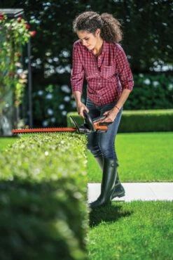WORX Power Share 20 V Cordless Hedge Trimmer, 22-in -Worx Sales Store worx 20v 20 hedge trimmer 82c7399d e225 48bc b2b9 592333e19490