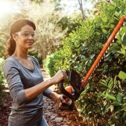 WORX Power Share 20 V Cordless Hedge Trimmer, 22-in -Worx Sales Store worx 20v 20 hedge trimmer f8f97467 ec5d 47e4 b5e7 2980aa4b52ee