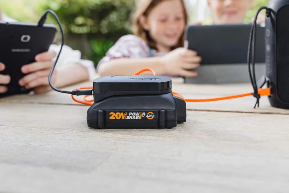WORX Power Share 20 V Max 2Ah USB Power Adapter 3 WORX Power Share 20 V Max 2Ah USB Power Adapter - Image 3